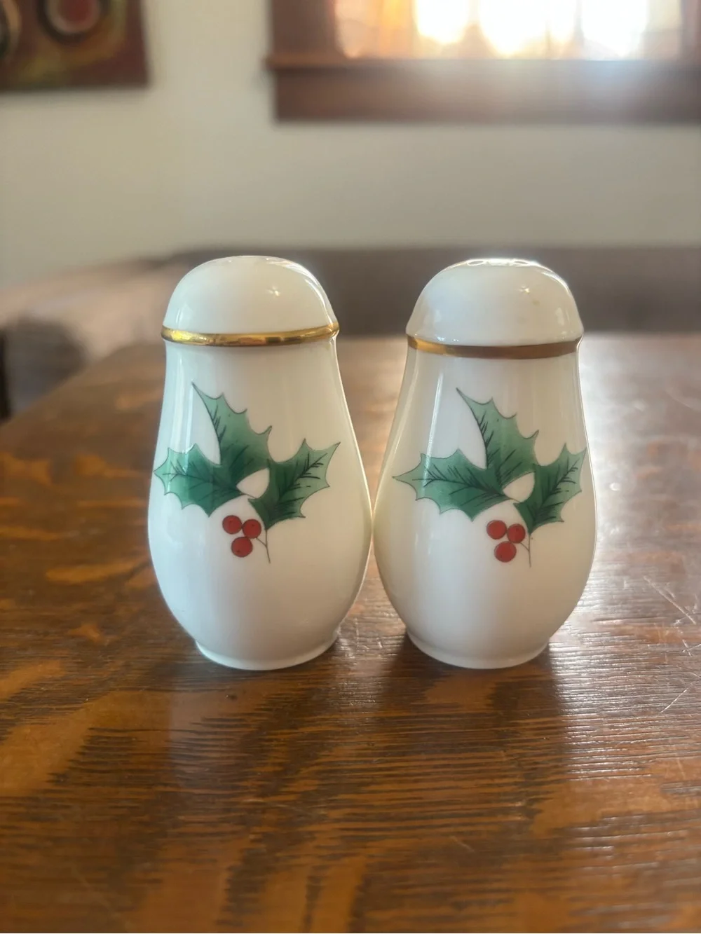 Mikasa White Porcelain Holly Salt and Pepper Shakers with Gold Trim
